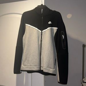 Nike Tech Fleece Black/Grey Size L